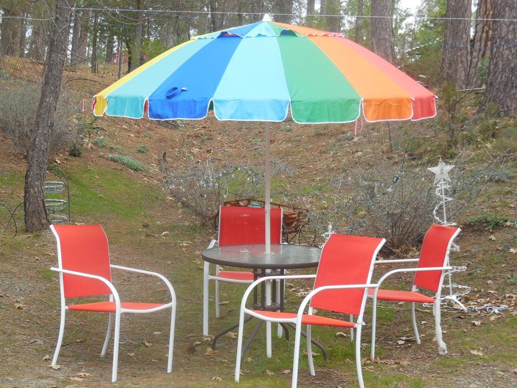 Yosemite Paradise Inn Coulterville Exterior photo